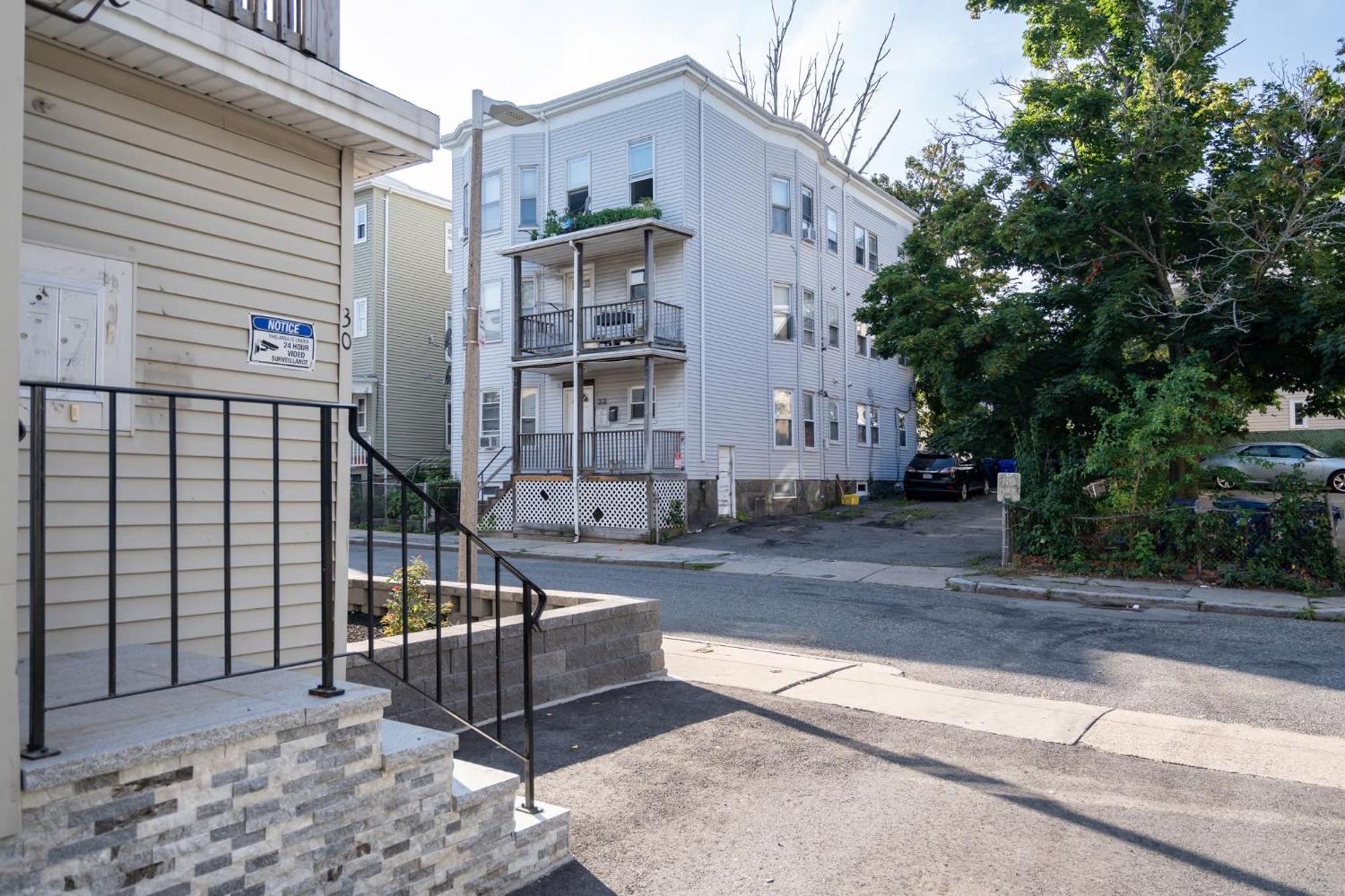 30-1 4Br Boston - Comfortable Apt Near Mbta المظهر الخارجي الصورة